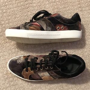 Velvet sneakers